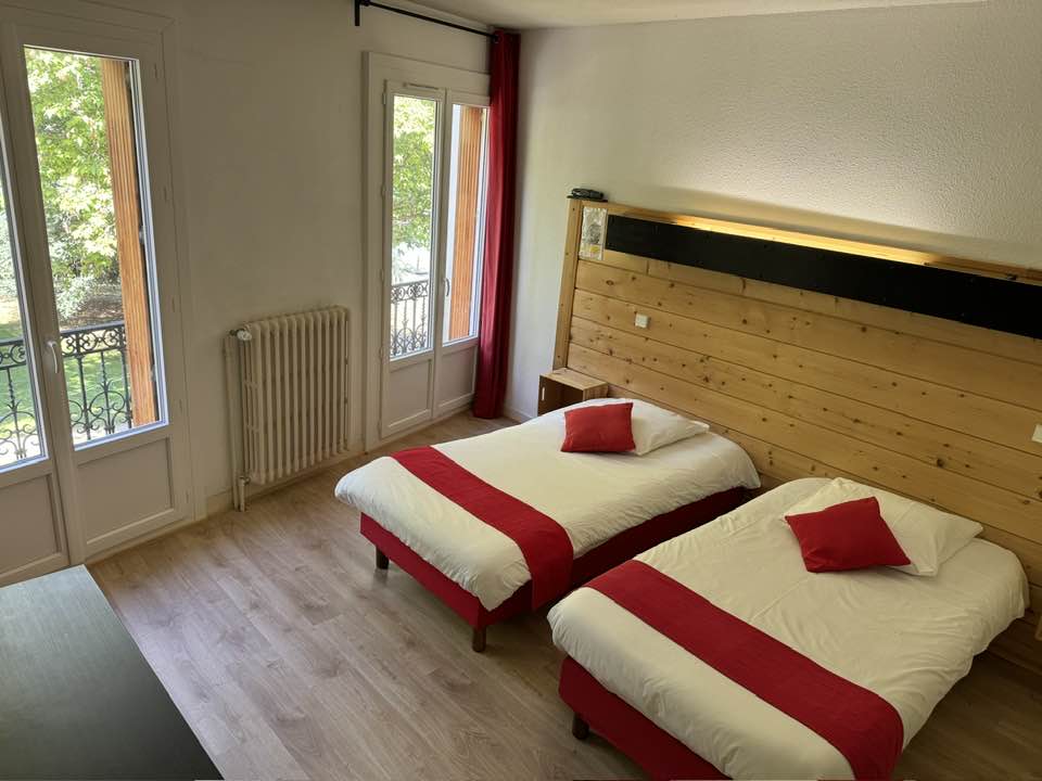Aparthotel à Luchon pour cure thermale – Studios et Appartements face aux Thermes chambre twin hotel face aux thermes de luchon